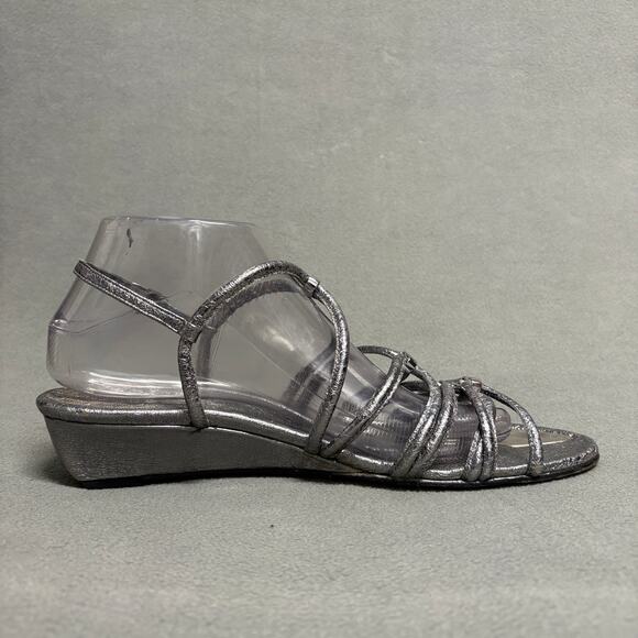 STUART WEITZMAN Women's Metallic Silver Leather Sandals Size 9 Gladiator Demi - Picture 6 of 16